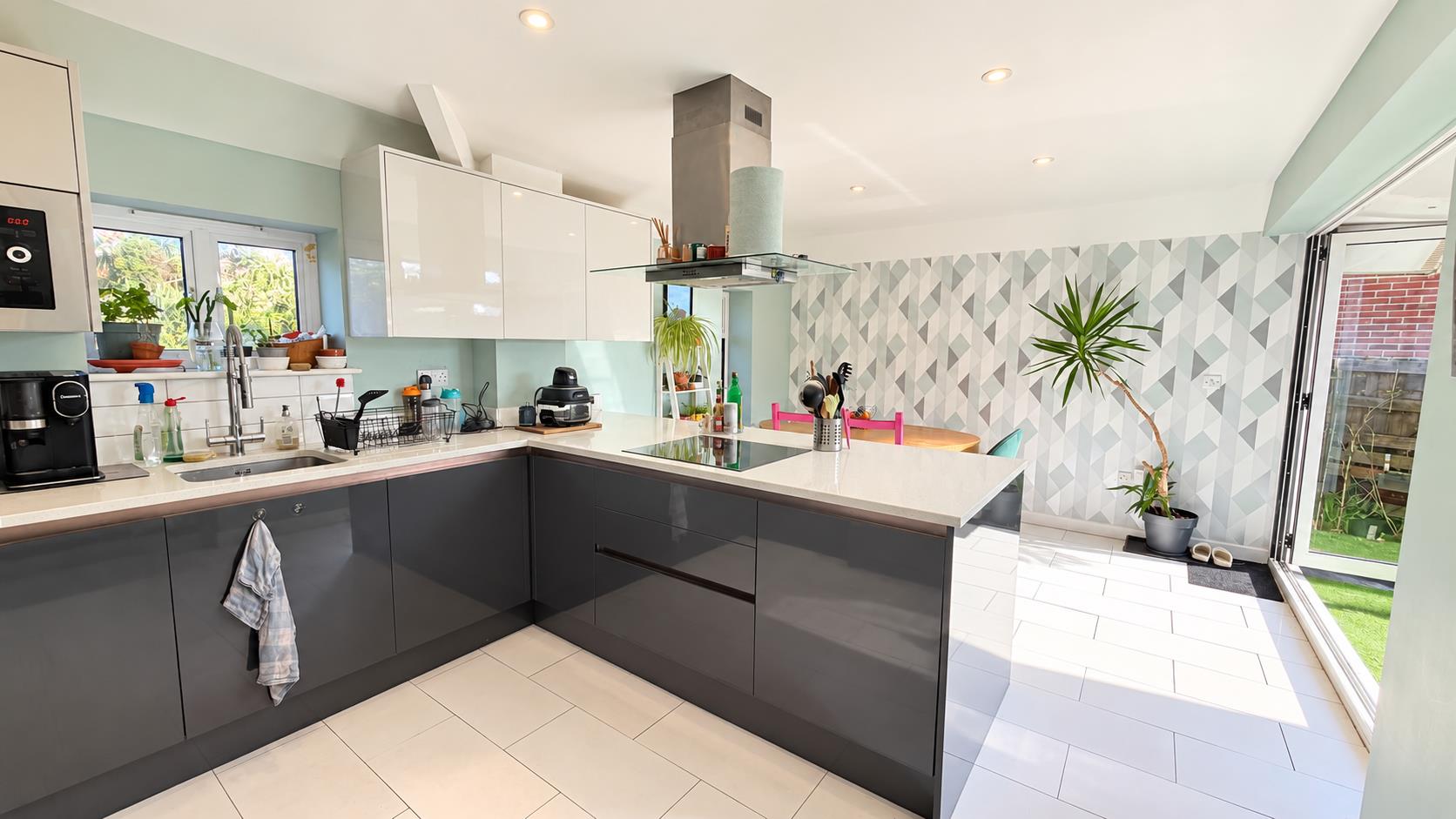 4 bed property in Bexhill Road, St. Leonards-On-Sea